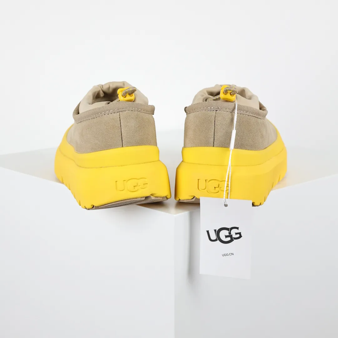 Copy price 💰660 Core recommendation Good price In recent years, uug has launched a series of styles that are partially geared towards the preferences of young consumers and have also moved to the forefront of fashion trends. Shoe body material Water-repellent coated suede upper 17 mm UGGPURE™ implanted wool insole Lightweight non-slip comfortable rubber outsole Brand LOGO trademark Comes with a full set of packaging Size: 35 36 37 38 39 40 41 42 43 44 45